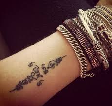 We've already talked a little bit about how many traditional henna patterns and designs are floral or lace inspired, but those aren't the only shapes. 100 Best Tattoo Designs And Symbols For Men Women 2021