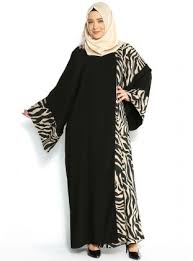 Pin By Razia Pakeer On Ferace Modelleri Black Abaya Designs Abaya Fashion Islamic Fashion