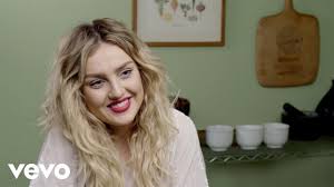 Perrie edwards is the latest member of little mix to announce an impending baby with a bare belly pic on instagram posted on monday (may 10). Little Mix Get To Know Perrie Vevo Lift Youtube