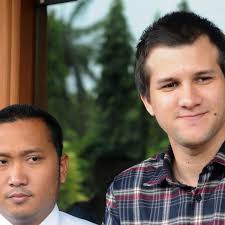 Stuart Collin Bantah Ajukan Syarat untuk Ceraikan Risty Tagor