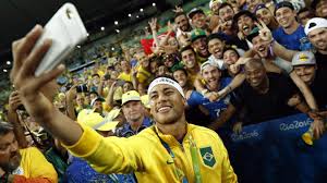 Acheter des maillots, accessoires, chaussures et vetements de football et de sport en toute sécurité sur la boutique en ligne. Jo 2016 Foot Le Bresil Prend Sa Revanche Sur L Allemagne Et Repart Avec L Or