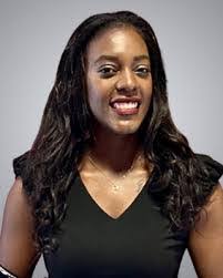 Jennifer Bugg's Instagram, Twitter & Facebook