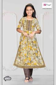 k9 plus      संगीता हरामजादी की बहु सोनल और सोनालिका     series 4001-4008 fancy rayon kurti