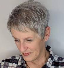 омолаживающие стрижки стрижки для женщин после 50 лет с круглым лицом Strizhki Posle 50 Samye Modnye Omolazhivayushie Idei V 2020 Godu V 2020 G Ukladka Korotkih Volos Pricheski Dlya Gustyh Volos Gustye Korotkie Volosy