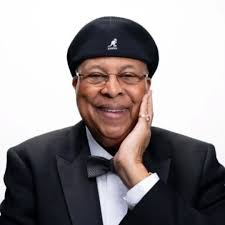 Blood moon over Carrera. I wish I had a better camera at 4:00 AM. My last  exchange with Warren Solomon online was about an image just like this I  took days before