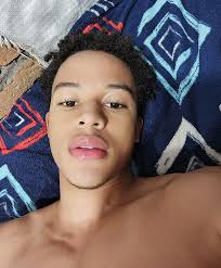 such delicious lips 💋💋💋🥵🥵🔥🔥