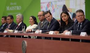 Enrique peña nieto (atlacomulco, estado de méxico, 20 de julio de 1966) es un abogado y político mexicano, se desempeñó como el presidente de los estados unidos mexicanos desde el 1 de diciembre del 2012 hasta el 30 de noviembre de 2018. Desde Su Origen La Reforma Educativa Y Cada Una De Sus Politicas Ha Tenido Como Fin Ultimo Garantizar Una Educacion De Calidad Epn Presidencia De La Republica Epn Gobierno Gob Mx