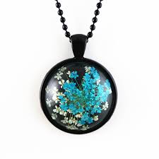 All varieties have been preserved to ensure they will not wilt in the same way living plants would. 1pcs Natural Blue And White Dried Flowers Pendant Necklace With Black Necklace Women Necklace Jewelry Fashion Sg G3 06 In Pendant Necklaces From Jewelry Accessories On Aliexpress