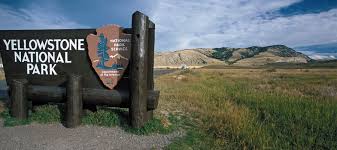 El letrero da la bienvenida oficial al parque nacional | Foto: CNN   