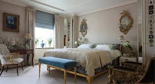 ستائر في غرفة النوم 116 صورة تصميم ستارة بورتيريس أنيق وعصري في غرفة نوم بيضاء على طراز بروفانس ستائر خفيفة