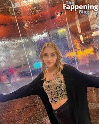 Phoebe_Owns_U  lil_phoebee Nude Leaks Photo 11 | TheFappening