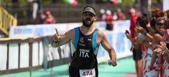 Il triathlon olimpico, anche definito triathlon corto, o triathlon su distanza corta è la distanza omologata in occasione delle olimpiadi del 2000 a sydney. Triathlon Olimpico Internazionale Di Bardolino Giugno 2017 Vun Du Tri