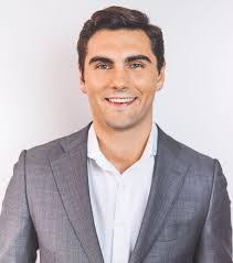 Rebecca Fain's Instagram, Twitter & Facebook