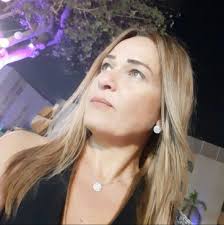 England is red 👑❤️