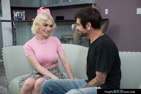 Gracie Gates Rich Girl Fucks a Bad Boy