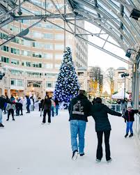 Reston Town Center Christmas Lights & Ice Skating 2025