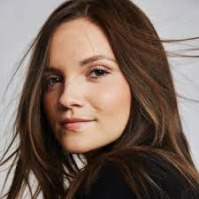 Raven Glenn's Instagram, Twitter & Facebook