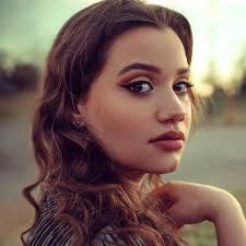 Casey Noel's Instagram, Twitter & Facebook