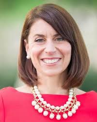 Fight Like a Girl: The Truth Behind How Female Marines Are Trained  (Paperback)