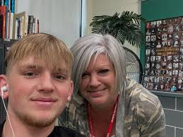 The sweetest message from a sweet senior with just one problem: a newly  dissected fetal pig heart from his anatomy class to complete the sentiment!