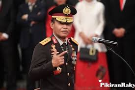 Tapi isu agama mungkin akan menghambatnya. Kapolri Idham Aziz Mendapat Kenaikan Pangkat Menjadi Jenderal Polisi Pikiran Rakyat Com