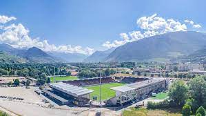 Er war der kapitän einer gruppe von schauspieler alain delon wurde nach dem meistertitel des fc sion per helikopter ins stadion. Fc Sion Tourbillon