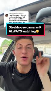 What Is The Difference Between Server Assistant and Food Runner