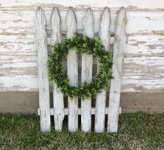 Picket Fence Piecefarmhouse Wall Decor Etsy Picket Fence Decor Fence Decor Picket Fence Crafts