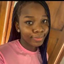 Just a friendly reminder that Fiona chose an ogre over a short guy.