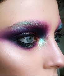 Northern Lights Out Of This World Metallic Makeup Looks Photos Metallic Makeup Editorial Makeup Artistry Makeup
