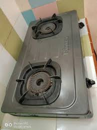 Terdapat fitur klep sebagai pengatur udara untuk meningkatkan kualitas api biru yang mengusung format keluaran berputar atau tornado. Kompor Gas Rinnai 602 Bgx 2 Tungku Api Tornado Kitchen Appliances Di Carousell