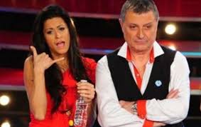 El actor ya tiene las dos dosis de la vacuna contra el coronavirus y espera que el tránsito por la enfermedad sea leve y pronto esté en su casa. Gino Renni Se Defendio Tras Ser Acusado De Abuso Sexual Paremos Con Las Estupideces Radio Mitre