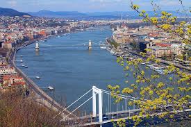 Some of the best things to do in budapest are unique tourist attractions such as its turkish baths and ruin its water is supplied by two thermal springs. Buda Or Pest Which Half Of The Hungarian Capital Do Locals Prefer