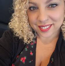 Who is a good hairdresser in Mandurah for a new style and colors?