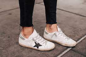 A Casual Way To Wear Golden Goose Sneakers Fashion Jackson Golden Goose Sneakers Outfit Golden Goose Sneakers Sneakers Fashion