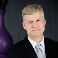 I successfully defended my dissertation “Process Mining for Systems with  Shared Resources and Queues” at the Eindhoven University of Technology