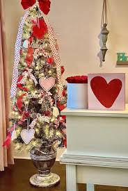 How did zoey tree come out for vday? 12 Best Valentine Trees Diy Valentine S Day Trees And Decorations