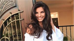 Michelle andrade — hasta la vista 02:51. Lyubimica Potapa Voshitila Shikarnymi Formami V Svoem Lyubimom Kupalnike
