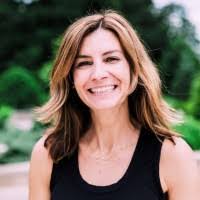 Beth Luken's Instagram, Twitter & Facebook