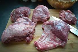 Geschmorte Kalbsbackchen In Rotweinsauce Rezept Schmoren Lebensmittel Essen Essen