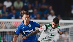 Mojica le ganó a Puerta el duelo de colombianos en La Liga