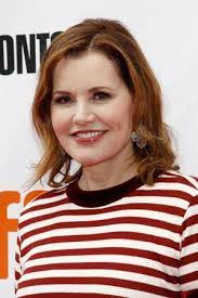 Leslie Hough's Instagram, Twitter & Facebook