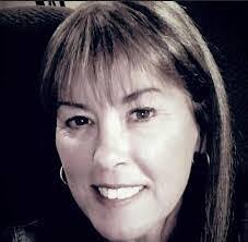 Tracy Sikes's Instagram, Twitter & Facebook