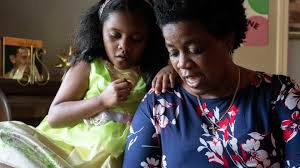 Graceland's neighbors: What's life like by Elvis' former — and Memphis'  most popular — home?