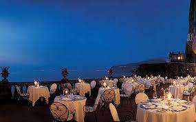 The customer reviews describe the food on offer as the best meal in italy, and the restaurant holds a certificate of excellence from tripadvisor. Romantic Restaurants In Sorrento Food Drink Sorrento Coast