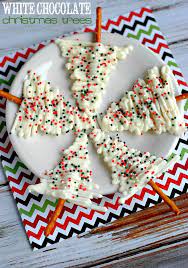 White Chocolate Christmas Trees Frugal Mom Eh Christmas Chocolate Easy Christmas Treats Christmas Treats
