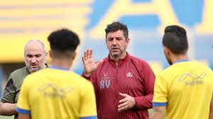 إدارة النادي تتقدم بطلب حكام أجانب للقاء الهلال والنصر. Ø§Ø®Ø¨Ø§Ø± Ø§Ù„Ù†ØµØ± ÙÙŠØªÙˆØ±ÙŠØ§ ÙŠØ­Ø³Ù… Ù…ØµÙŠØ± Ø§Ù„Ø£Ø¬Ø§Ù†Ø¨ ÙˆÙŠÙ‚Ø±Ø± Ø¹ÙˆØ¯Ø© 3 Ù…Ø¹Ø§Ø±ÙŠÙ† Ù„ØµÙÙˆÙ Ø§Ù„Ø¹Ø§Ù„Ù…ÙŠ Ø§Ù„ØªÙŠØ§Ø± Ø§Ù„Ø§Ø®Ø¶Ø±