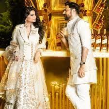 Kapoor is the daughter of actor anil kapoor and his wife sunita, she is the sister of. Meqmyiatk7y6mm
