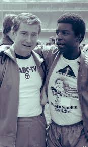 Actor, director, producer, and owner of levar burton entertainment. Levar Burton On Twitter We Met During My First 5 Minutes In Show Business He Was Always Gracious And Giving He Have Me A Cat Once From A Litter His Cat Had