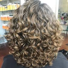 Mens Curly Quiff Hairstyles Braided Hairstyles With Curly Hair Curly Hair Vancouver Natura 2020 Katli Sac Modelleri Kisa Bukleli Sac Orta Uzunlukta Sac Stilleri